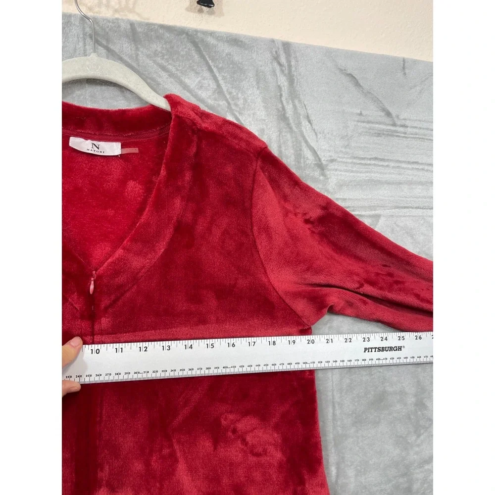 Natori luxurious plush